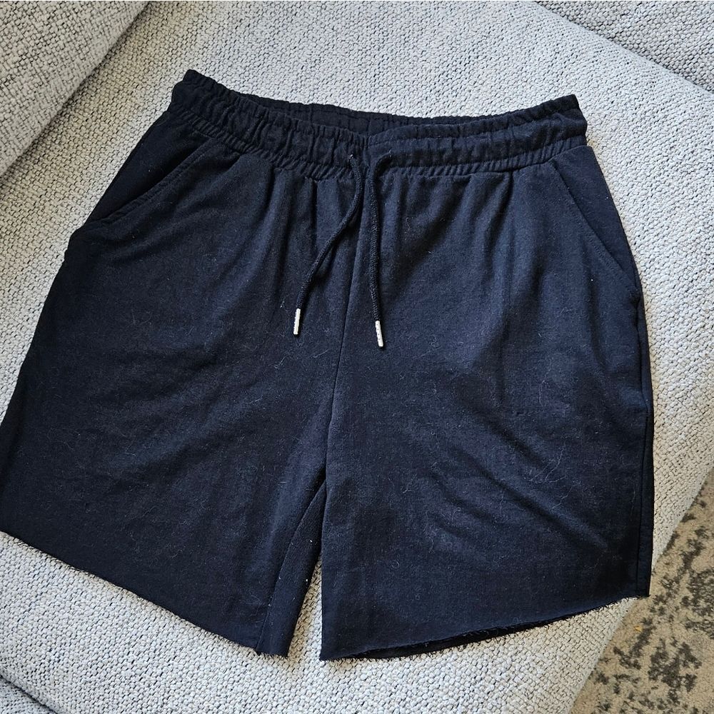 - 🎁Forever 21 Black Cottony Shorts